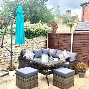 Lovely 3 Bed House In The Heart Of Cheltenham