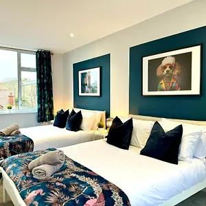 Amazing Large 3 Bedroom - Sleeps 8! Bournemouth